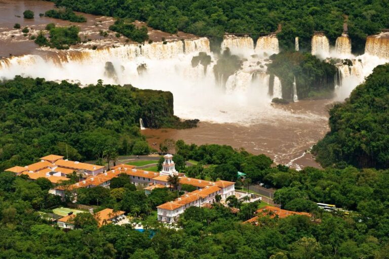 hotel near iguazu falls brazil